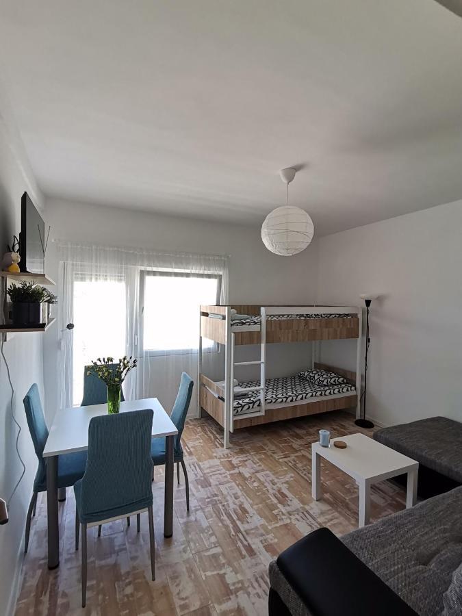 Ema & Mila 2 Appartement Knin Buitenkant foto